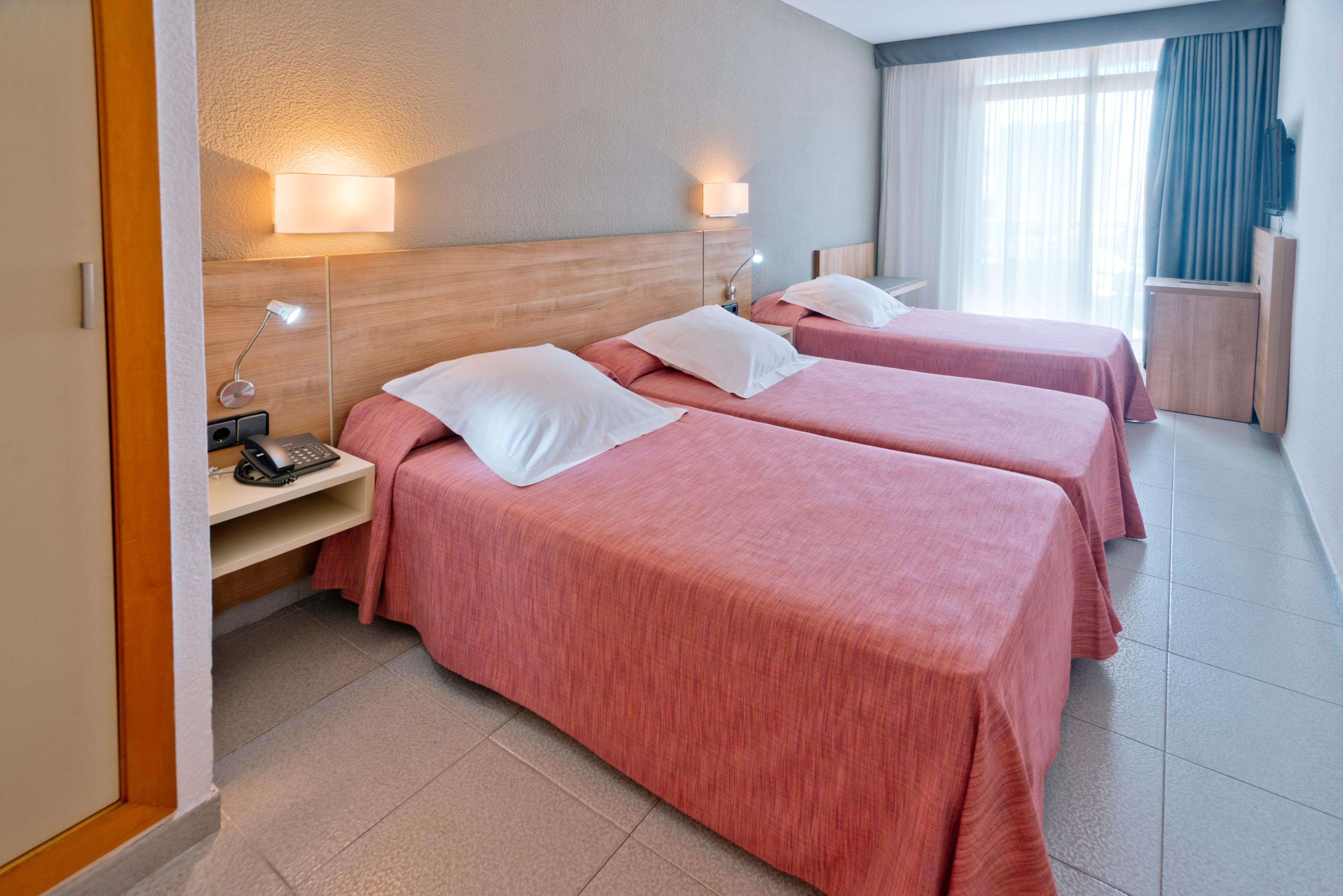Port Eugeni Hotel Cambrils Buitenkant foto