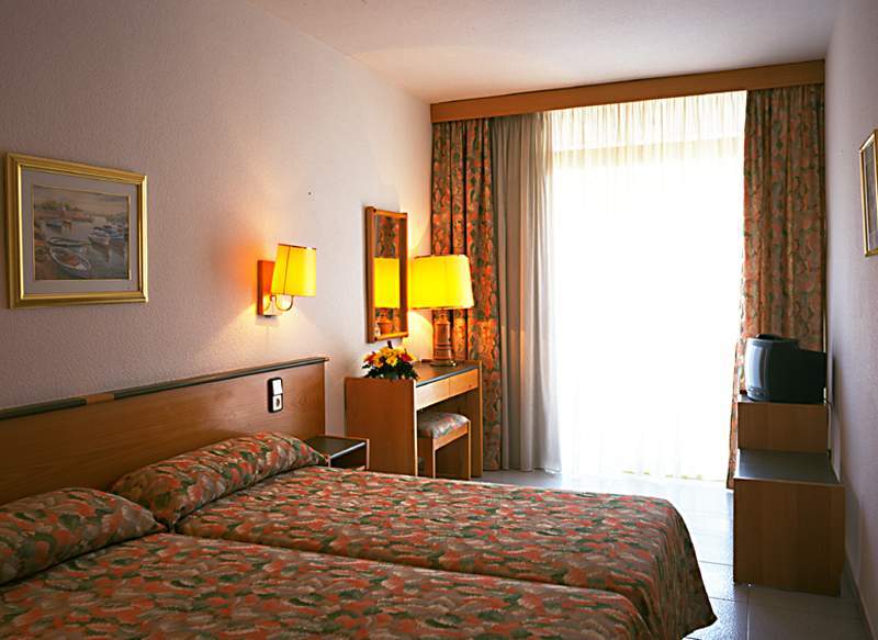 Port Eugeni Hotel Cambrils Buitenkant foto